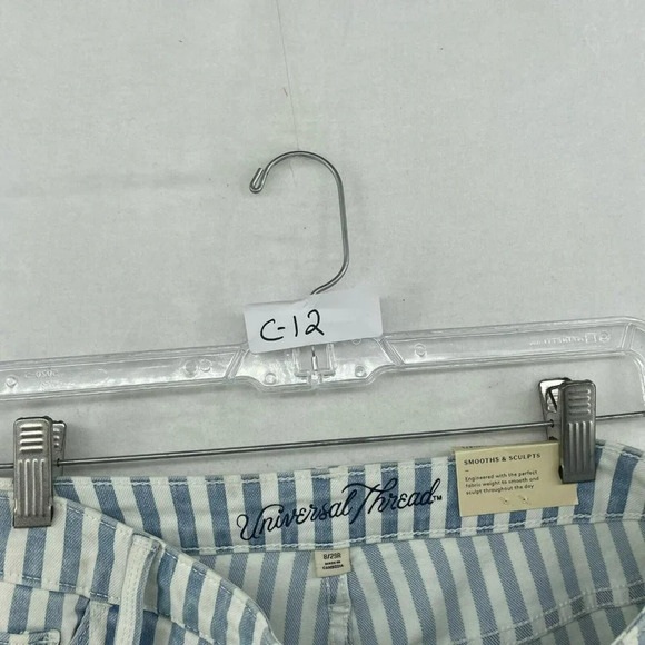 Universal Thread Shorts Women's 8 Blue White Geek Striped Hi-Rise Midi Stretch - Picture 12 of 12